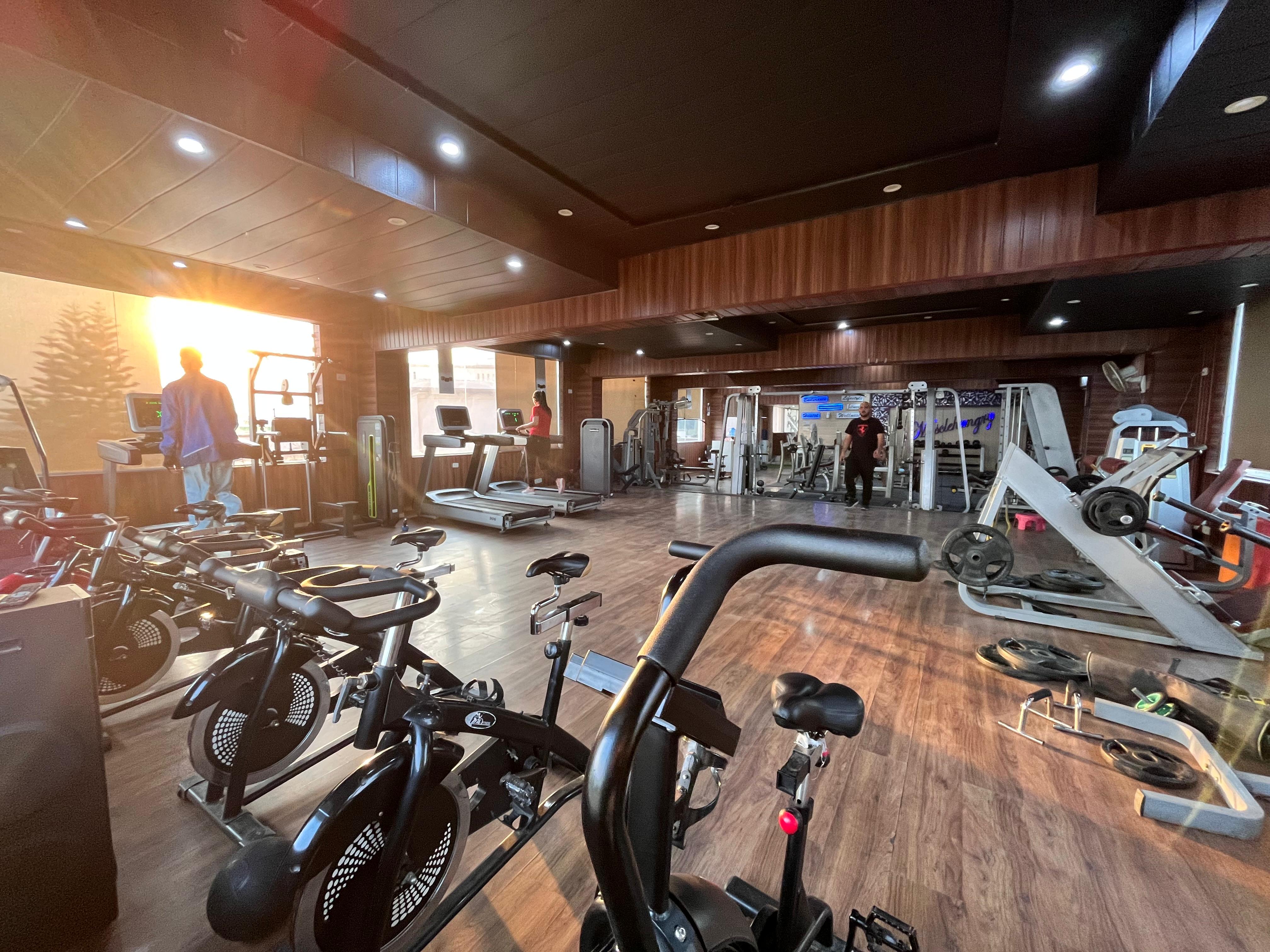 gym near dehradun aiport jollygrant